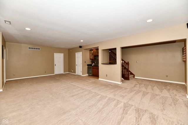 1324 Eagle Valley Drive, Greenwood, IN 46143