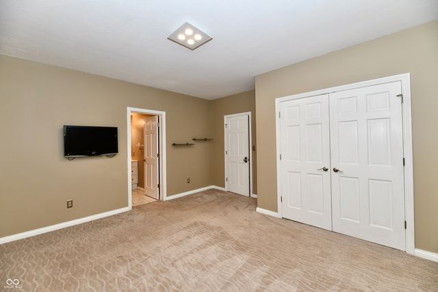 1324 Eagle Valley Drive, Greenwood, IN 46143