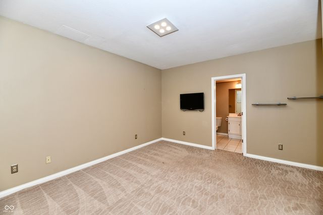 1324 Eagle Valley Drive, Greenwood, IN 46143