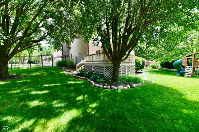 1324 Eagle Valley Drive, Greenwood, IN 46143