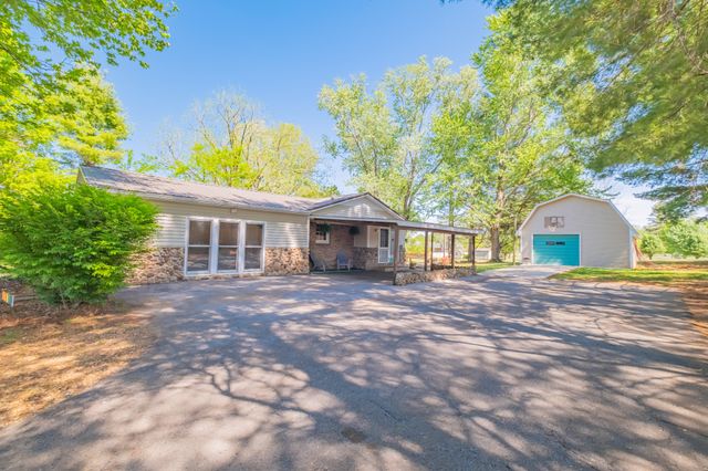 639 Sunburst Dr, Mcminnville, TN 37110