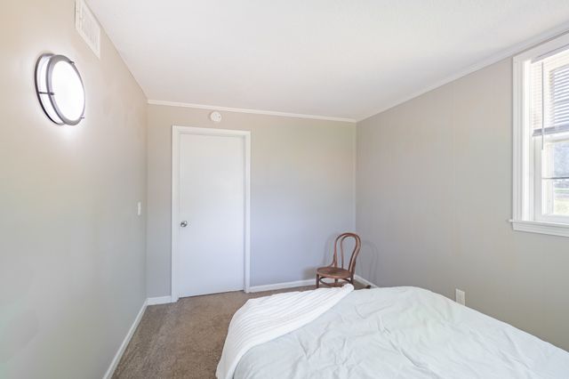 639 Sunburst Dr, Mcminnville, TN 37110
