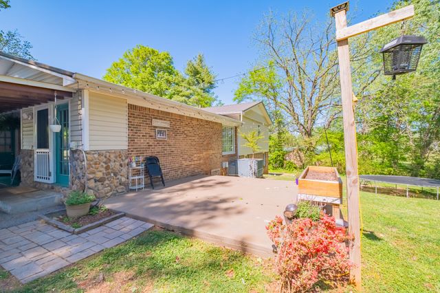 639 Sunburst Dr, Mcminnville, TN 37110