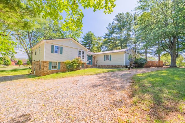 639 Sunburst Dr, Mcminnville, TN 37110