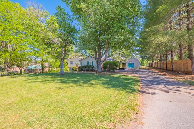 639 Sunburst Dr, Mcminnville, TN 37110