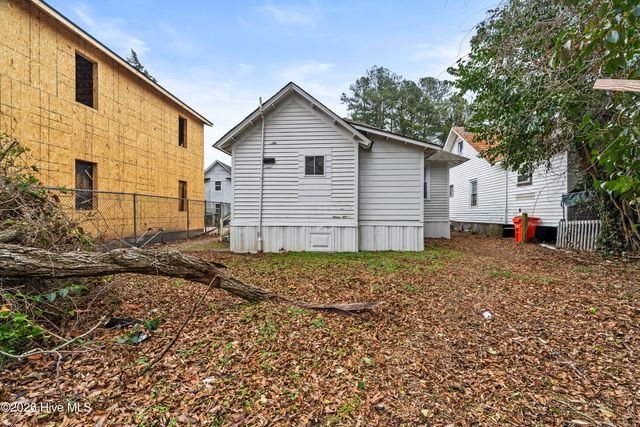 805 Hunter Street, Elizabeth City, NC 27909