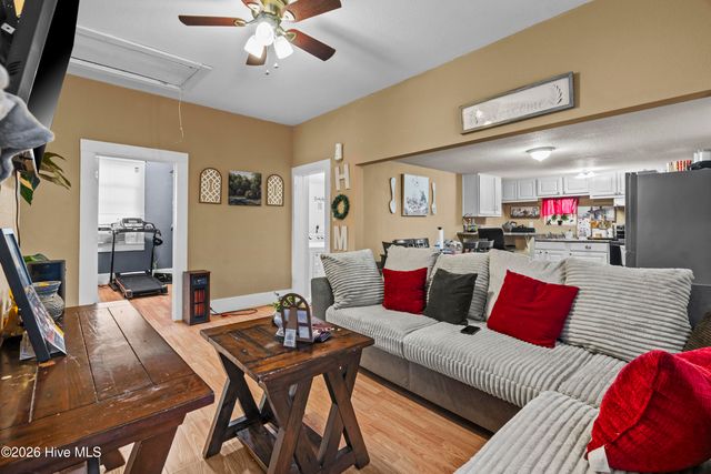 805 Hunter Street, Elizabeth City, NC 27909