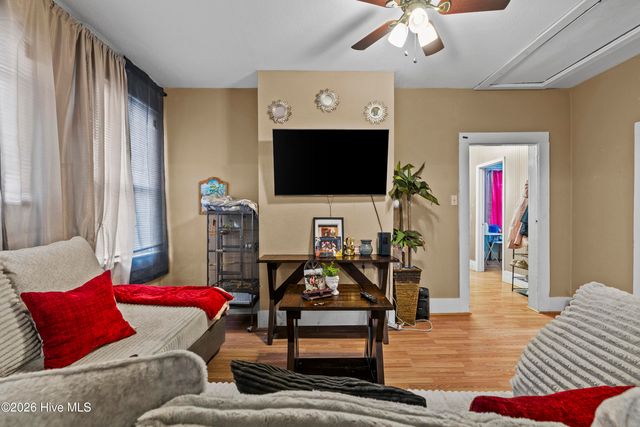 805 Hunter Street, Elizabeth City, NC 27909