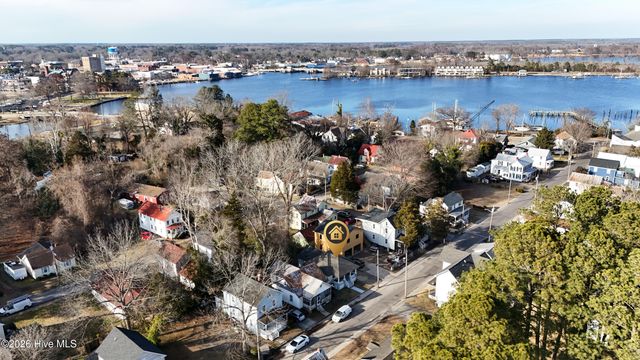 805 Hunter Street, Elizabeth City, NC 27909