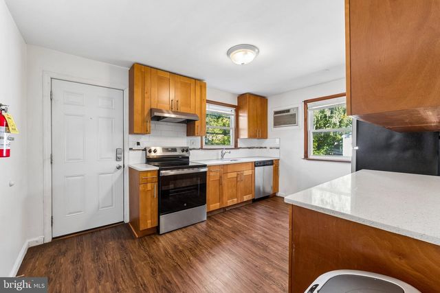 38 CHAUNCEY AVE, Ewing, NJ 08638