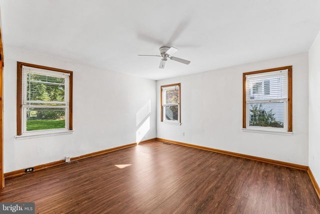 38 CHAUNCEY AVE, Ewing, NJ 08638