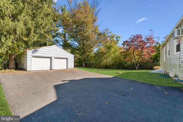 38 CHAUNCEY AVE, Ewing, NJ 08638
