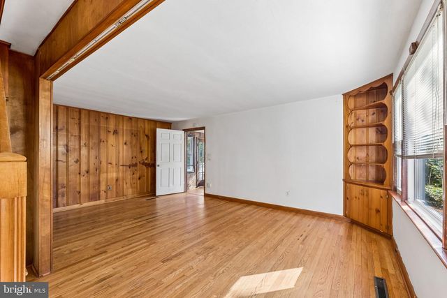 38 CHAUNCEY AVE, Ewing, NJ 08638