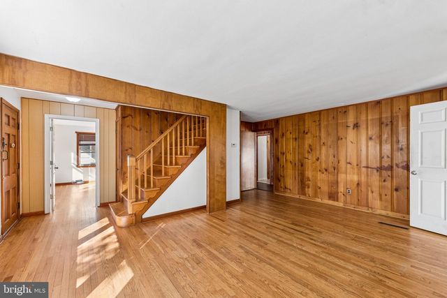 38 CHAUNCEY AVE, Ewing, NJ 08638