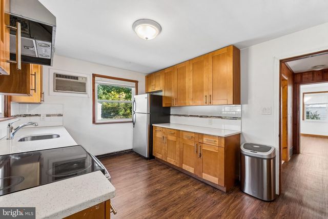 38 CHAUNCEY AVE, Ewing, NJ 08638