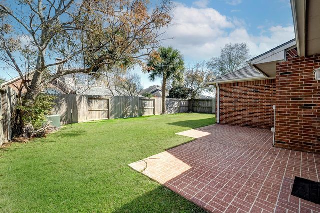 1299 Ocean Manor Lane, League City, TX 77573