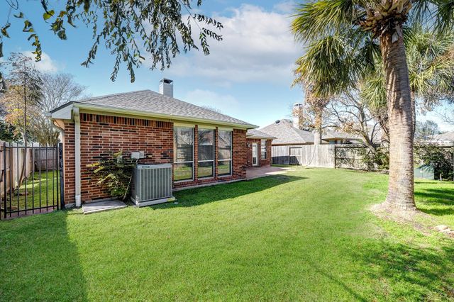 1299 Ocean Manor Lane, League City, TX 77573