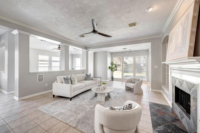 1299 Ocean Manor Lane, League City, TX 77573