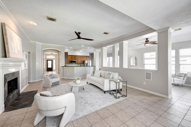 1299 Ocean Manor Lane, League City, TX 77573