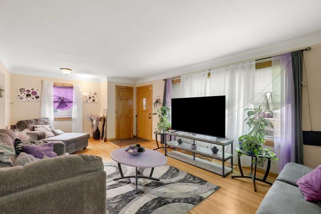 5918 Xerxes Avenue N, Brooklyn Center, MN 55430