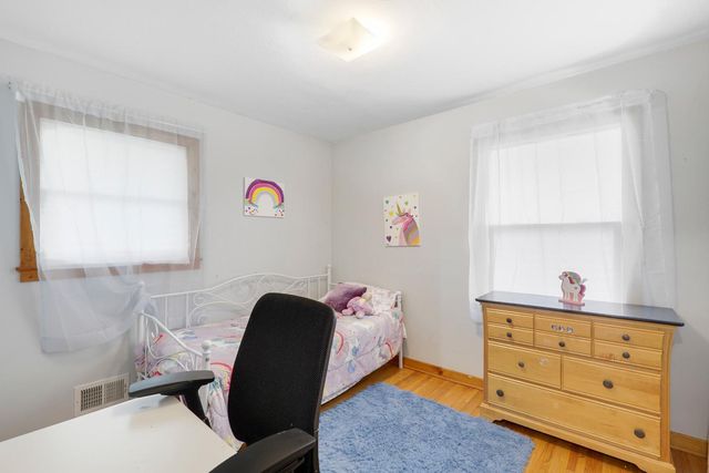 5918 Xerxes Avenue N, Brooklyn Center, MN 55430