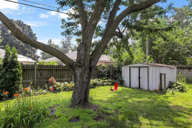 5918 Xerxes Avenue N, Brooklyn Center, MN 55430