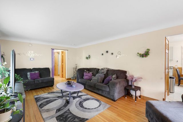 5918 Xerxes Avenue N, Brooklyn Center, MN 55430