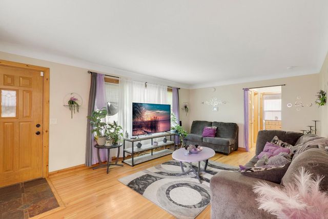 5918 Xerxes Avenue N, Brooklyn Center, MN 55430