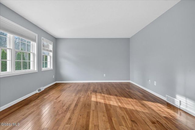 15 Coneflower Court, Malta, NY 12020