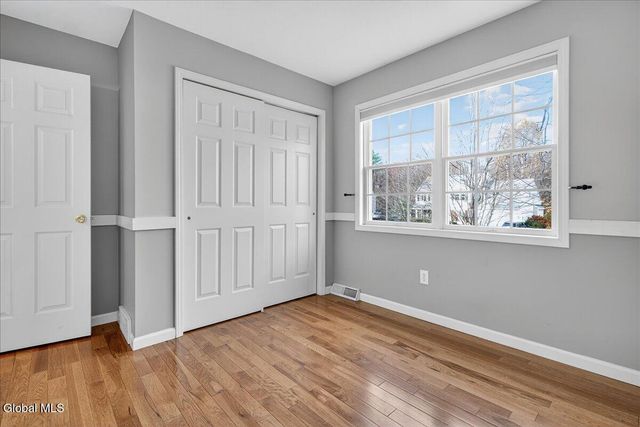 15 Coneflower Court, Malta, NY 12020