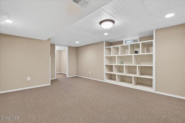 15 Coneflower Court, Malta, NY 12020