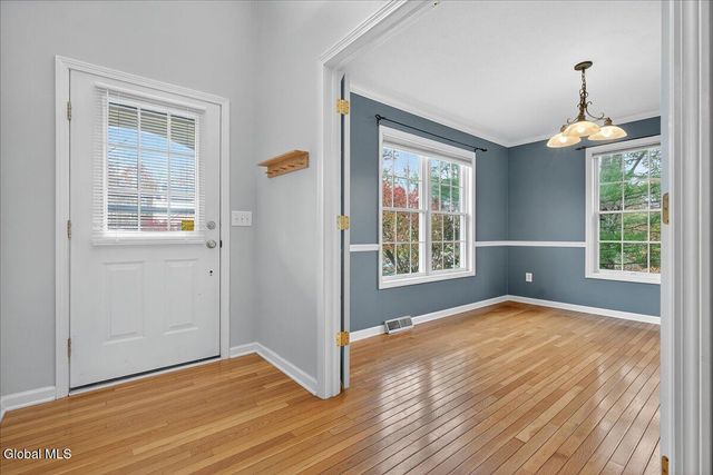 15 Coneflower Court, Malta, NY 12020