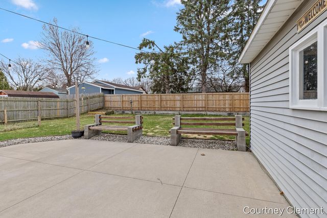 3551 Auburn Avenue, Grand Rapids, MI 49525