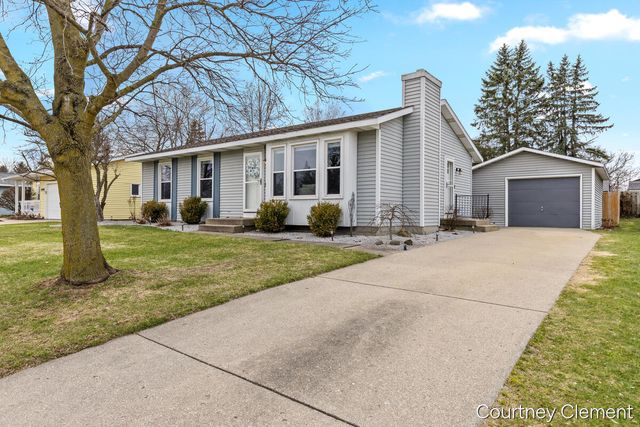 3551 Auburn Avenue, Grand Rapids, MI 49525