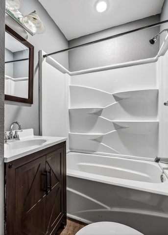 6940 S York Hwy, Clarkrange, TN 38553