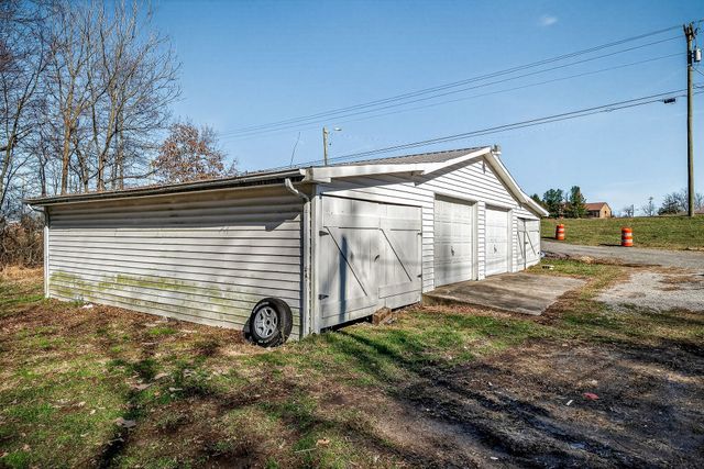 6940 S York Hwy, Clarkrange, TN 38553