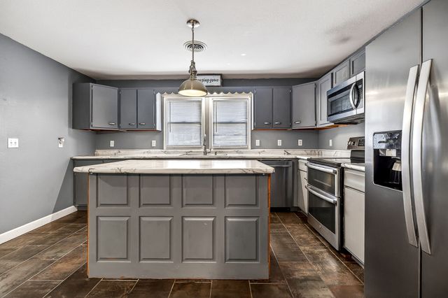 6940 S York Hwy, Clarkrange, TN 38553