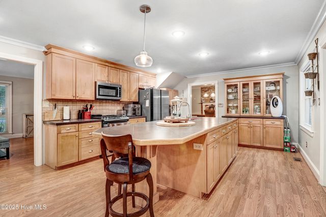 1011 Oak Forest Drive NW, Wilson, NC 27896