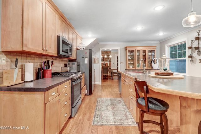 1011 Oak Forest Drive NW, Wilson, NC 27896