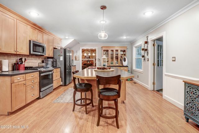 1011 Oak Forest Drive NW, Wilson, NC 27896