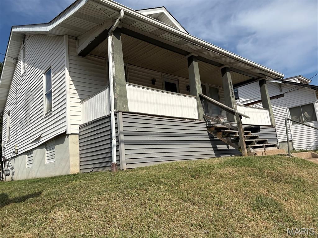 8659 Natural Bridge Road, St Louis, MO 63121
