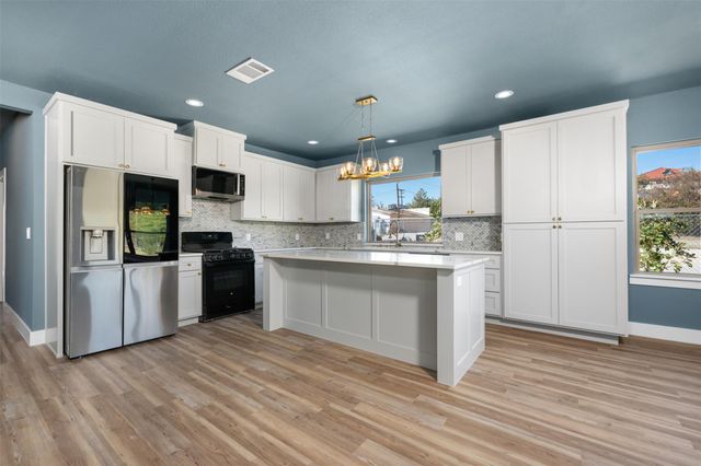 1205 W Avenue G, Temple, TX 76504