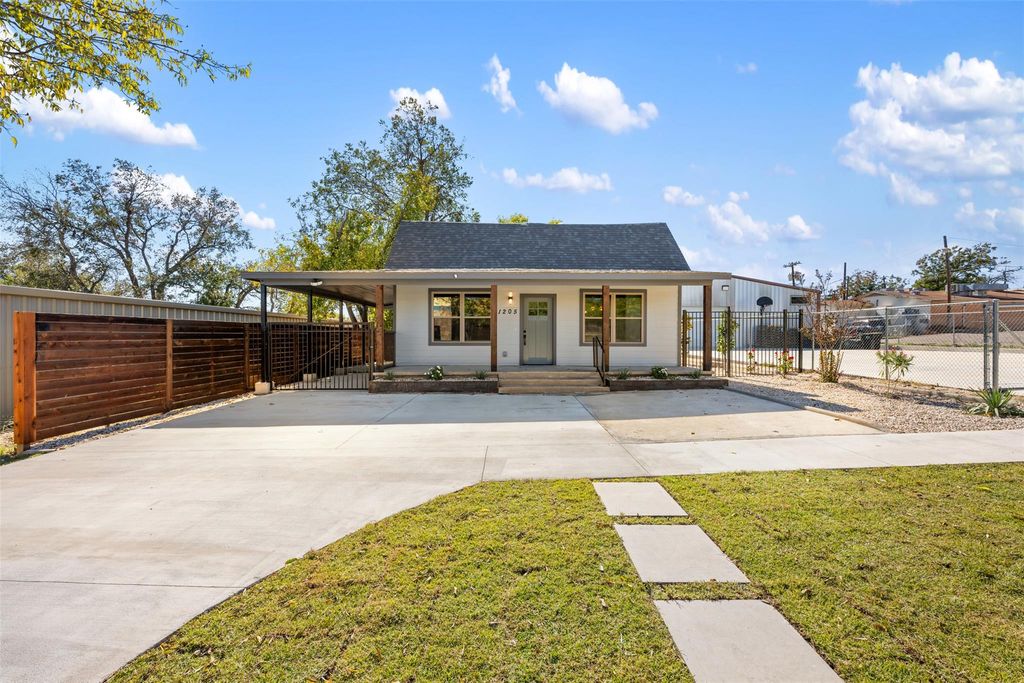 1205 W Avenue G, Temple, TX 76504