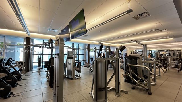 21150 Point Place 1202, Aventura, FL 33180