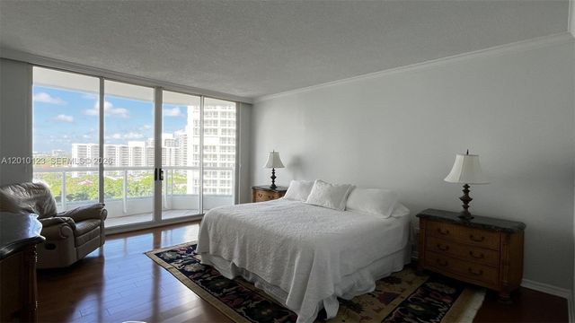21150 Point Place 1202, Aventura, FL 33180
