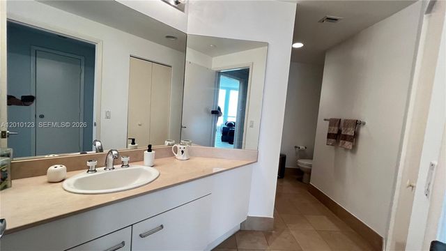 21150 Point Place 1202, Aventura, FL 33180