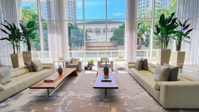 21150 Point Place 1202, Aventura, FL 33180