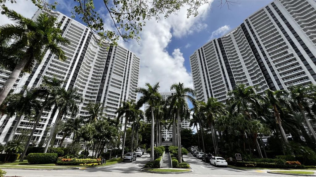 21150 Point Place 1202, Aventura, FL 33180