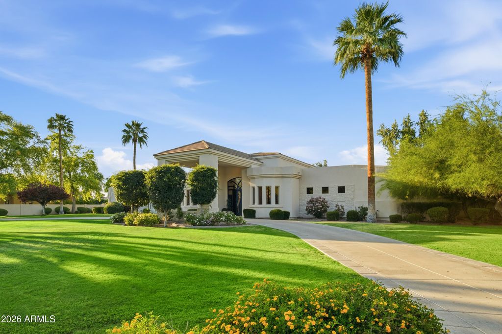 Image 1 of property listing at 6702 E SUNNYVALE Road, Paradise Valley, AZ 85253