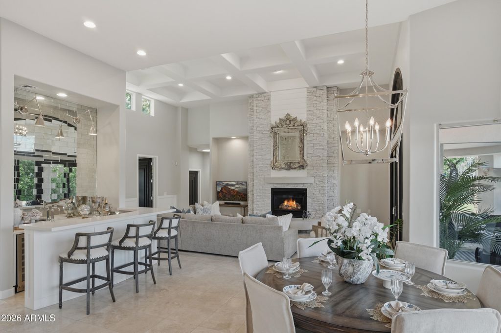 Image 10 of property listing at 6702 E SUNNYVALE Road, Paradise Valley, AZ 85253
